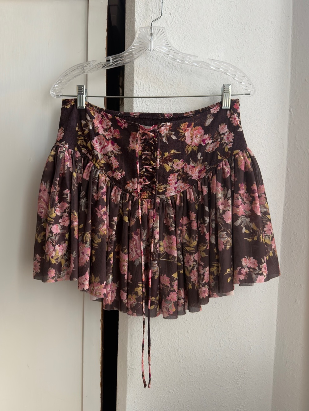 Francesca’s brown peasant floral lace-up drop waist mini skirt